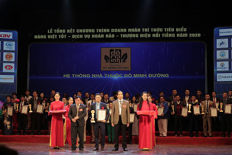 Đỗ Minh Đường nhận giải thưởng năm 2020