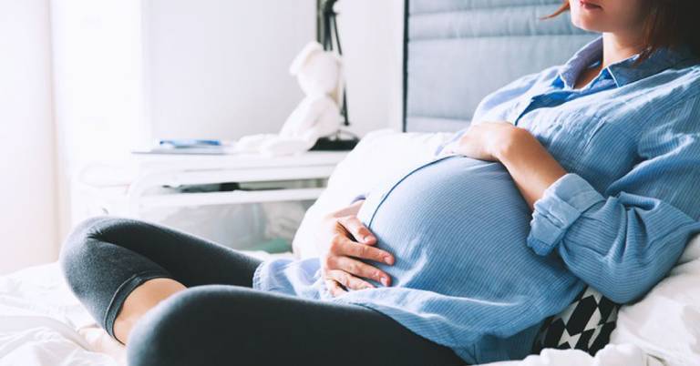 Phụ nữ đang trong giai đoạn tiền mãn kinh có dễ thụ thai không?