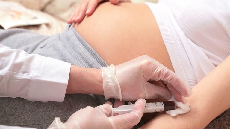 Tiền mãn kinh có dễ thụ thai không? Mẹ bầu nên lưu ý gì?