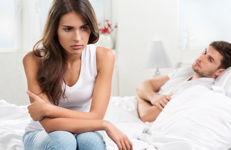 Rối loạn nội tiết đặc biệt là sự thiếu hụt estrogen gây nên những vấn đề tiêu cực đối với chị em